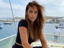 8 Potret Model Seksi yang Tewas Setelah Putus dari Pemain Bayern Munich