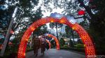Ornamen Imlek Ramaikan Pusat Perbelanjaan Ibu Kota