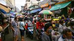 Pasar Petak 9 Ramai Jelang Imlek