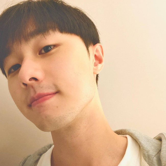 Nama Patrick Shih tengah hangat diperbicangkan di Korea. Penggemarnya membandingkan penampilan aktor Taiwan ini dengan aktor Korea Park Seo Joon. Foto: Instagram patrick8589