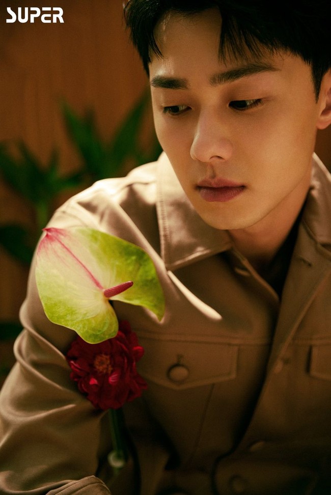 Tahun ini, popularitasnya melonjak saat diumumkan menjadi pemeran utama First Love Again. Patrick Shih berperan sebagai Ye You Ning, siswa SMA populer dalam drama romansa bertema time-travelling. Foto: dok. Super Magazine