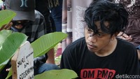 Diketahui Yuri OM PMR meninggal karena sakit. Namun pihak keluarga tidak menjelaskan detail soal sakit tersebut. (Foto: Palevi/detikcom) 
