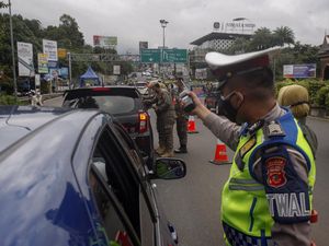 Ratusan Kendaraan Kena Operasi Rapid Antigen di Puncak Bogor