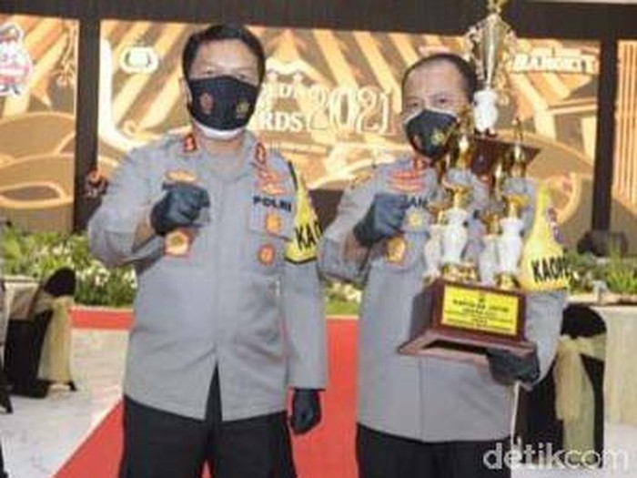 Polresta Banyuwangi Raih Penghargaan Polresta Adika Kapolda Awards 2021