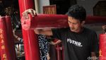 Ratusan Lilin Siap Sambut Imlek di Vihara Dharma Ramsi