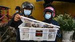 Ritual Lepas Burung Jelang Imlek di Petak 9