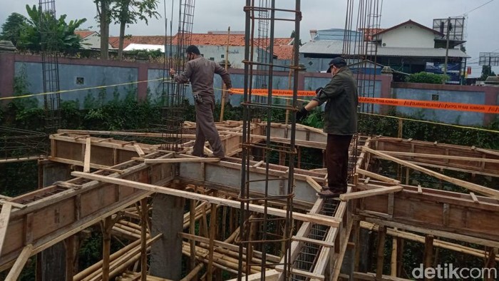 Satpol PP segel coffee shop karena dianggap melanggar aturan
