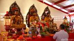 Suasana Kelenteng Dharma Bhakti Jelang Tahun Baru Imlek