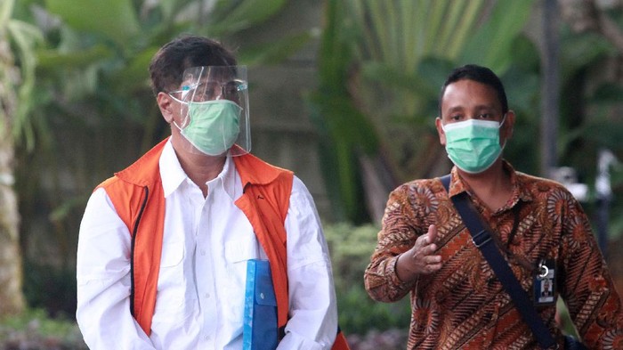 Tersangka korupsi kasus ekspor benih lobster, Suharjito tiba Gedung KPK, Jakarta, Kamis (11/2/2021).