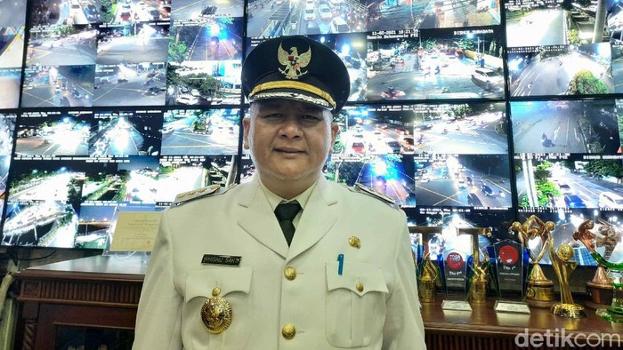 wali kota surabaya whisnu sakti buana