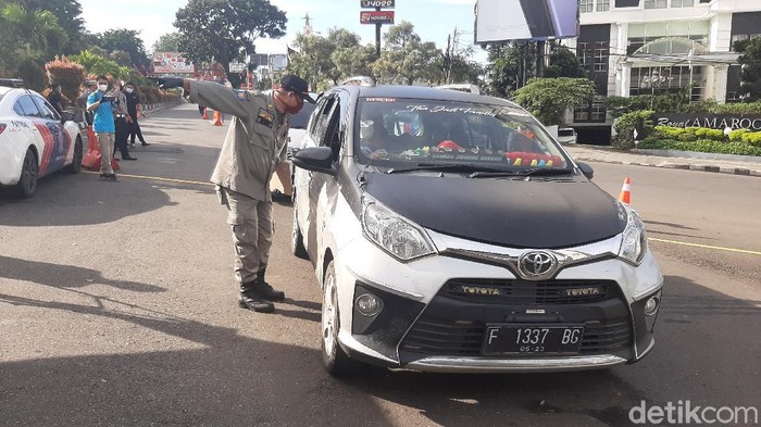 20 kendaraan didenda akibat langgar ganjil genap Bogor pagi ini