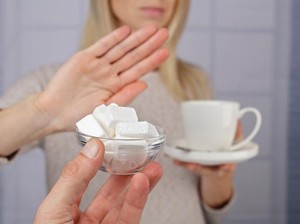 Pantangan Makanan Penderita Kolesterol hingga Efek Minum Kopi Pada Pria