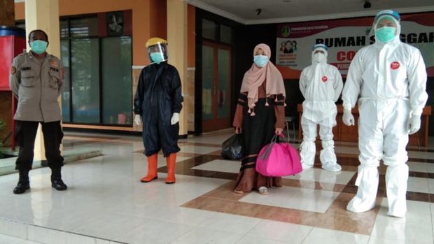 Cegah Kluster RT di pasuruan, Satgas Jemput OTG COVID-19 Isolasi Mandiri