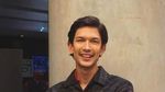 Pesona Dimas Beck yang Cium Luna Maya