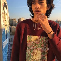 Tuhir-Brahmbhatt merupakan model kenamaan asal India. Dilihat dari berbagai portfolionya, ia memang tampak memiliki wajah high fashion sehingga tak heran jika sering wara-wiri di fashion show dan pemotretan brand ternama. Foto: Instagram @i-tuhir