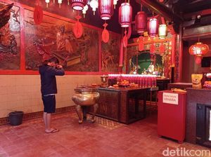 Suasana Berbeda Imlek di Vihara Dhanagun Bogor Saat Pandemi COVID-19