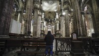 Dengan sentuhan gaya arsitektur gothic, Arsitektur Katedral ini membutuhkan waktu hampir enam abad untuk menyelesaikan hingga detail-detail arsitektur mengagumkan yang ada pada bangunan ini.  