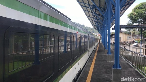 Bila wisatawan ingin mengakses beberapa objek wisata unggulan Kota Padang bisa menggunakan moda transportasi ini. Utamanya adalah untuk mengakses ke kawasan kota tua dan Pelabuhan Muaro serta Pantai Padang. Bila wisatawan ingin mengakses beberapa objek wisata unggulan Kota Padang bisa menggunakan moda transportasi ini. Utamanya adalah untuk mengakses ke kawasan kota tua dan Pelabuhan Muaro serta Pantai Padang.