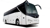 King Long XMQ 6127 memiliki panjang 12.000 mm, lebar 2.490 mm, dan tinggi 3.800 mm, serta jarak sumbu roda 6.000 mm. Bus ini memiliki tempat duduk sebanyak 53 buah. Soal mesin, pilihannya beragam. Salah satunya adalah mesin tipe YC6L330-20, yang bisa menghasilkan tenaga 243 dk pada 2.200 rpm dan torsi puncak sebesar 1.280 Nm pada 1.400 rpm. Foto: King Long