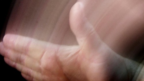 Kunjungi Kekasih Untuk Beli Cokelat, Pria Ini Malah Tampar Kekasihnya