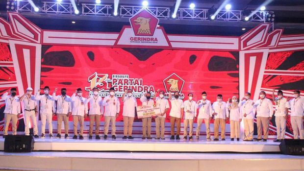 Pemberian bantuan dari Gerindra 12022021