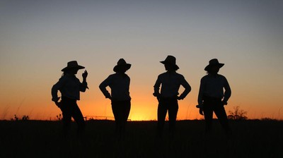 Perempuan Tangguh Peternak Sapi Australia