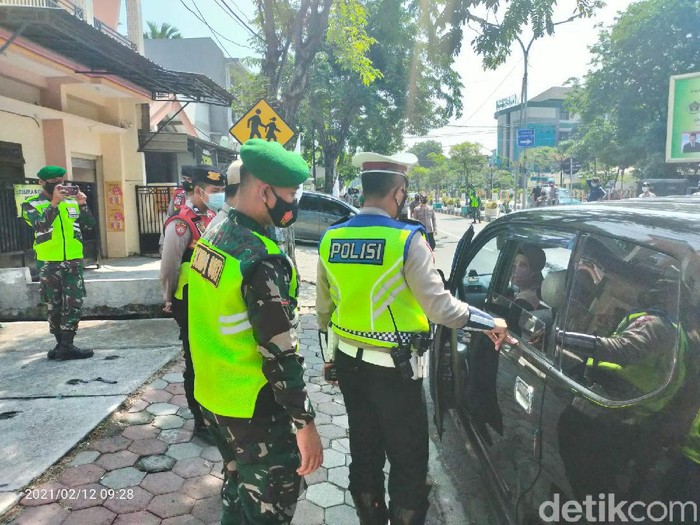 PPKM Mikro, Polres Gresik