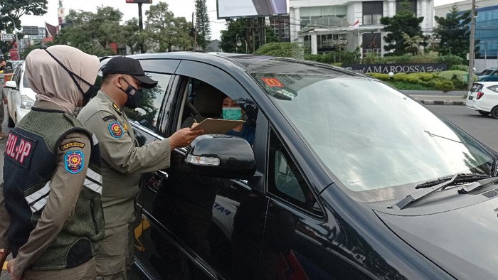 Razia ganjil genap di Bogor (Sachril-detikcom)
