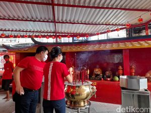 Harapan Jemaat Vihara Dharma Bhakti Rayakan Imlek di Tengah Pandemi