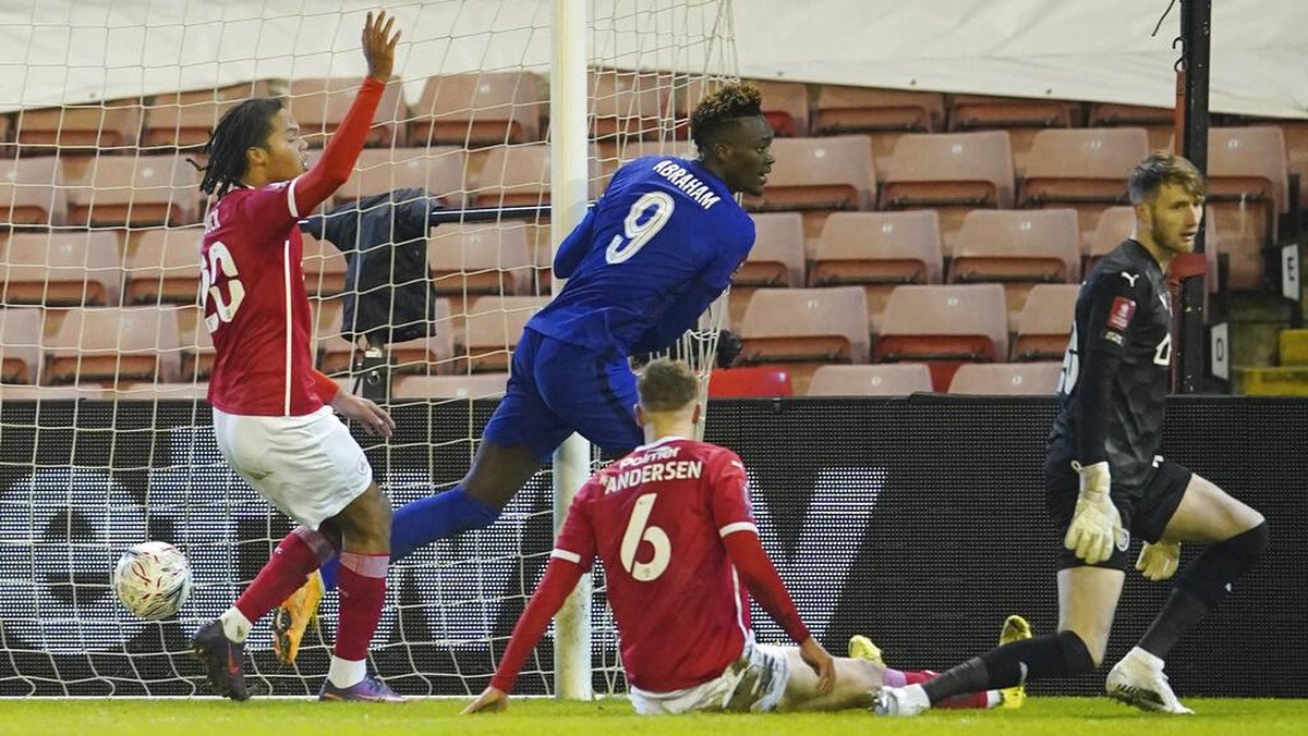 Chelsea lolos ke perempatfinal Piala FA usai menang 1-0 atas Barnley berkat gol Tammy Abraham (Foto: AP/Dave Thompson)