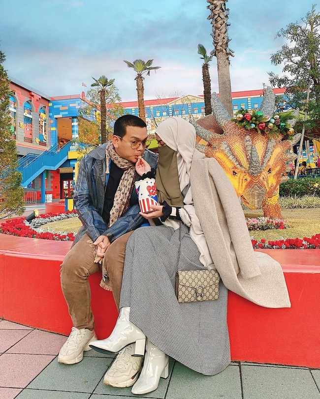 Natta dan Wardah Maulina menjalani taaruf berawal dari Likes foto di Instagram. Wardah tak sengaja melihat foto Natta dikolom pencarian. Lalu Wawa, panggilan akrab Wardah langsung Likes tanpa alasan. Tiba-tiba Natta mengirimkan pesan kepada Wawa. Karena Wawa berbeda dengan wanita pada umumnya.  Foto: Dok.Instagram @wardahmaulina_.