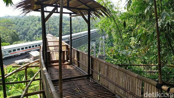 Wisata Lebuci atau Lembah Bukit Cirahong Ciamis