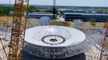 Antena raksasa ini digunakan untuk menerima data yang dikirimkan oleh Tianwen-1 ke Bumi. Foto: Chinese Academy of Sciences