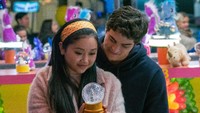Kisah cinta Lara Jean dan Peter Kavinsky bukan lagi soal cinta-cintaan anak SMA.  Foto: Katie Yu / Netflix/Katie Yu / Netflix