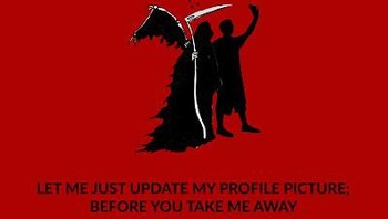 Dalam satu hari tanpa smartphone ia merasa lebih produktif dan lebih banyak mendapatkan ide. Dengan smartphone ia merasa menjadi budak. Dalam ilustrasi ini, bahkan malaikat kematian masih sempat-sempatnya diajak selfie. (foto: Ajit Johnson)