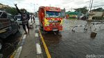 Habis Surut Banjir Terbitlah Jalan Rusak di Jalur Pantura
