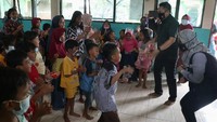 PT Asuransi Kredit Indonesia atau Askrindo yang merupakan anggota dari Indonesian Financial Group (IFG), melakukan aksi tanggap bencana banjir di dua lokasi berbeda di Karawang. Lokasi pertama yang menerima bantuan adalah posko pengungsian di Desa Dawuan Tengah, Cikampek. 