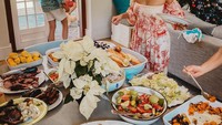 Soal kuliner, Kirana Larasati memang punya ketertarikan sendiri. Ia selalu doyan semua jenis makanan, mulai dari makanan tradisional hingga makanan luar negeri sekalipun. Foto: Instagram @kiranalarasati