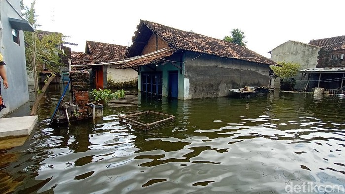 Kondisi terkini banjir di Desa Jati Wetan Kecamatan Jati, Kudus, Sabtu (13/2/2021).