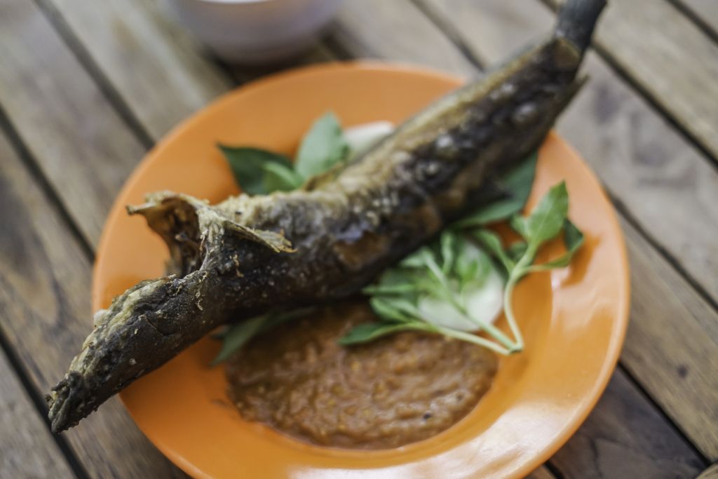 Lele Goreng Sambal Kacang
