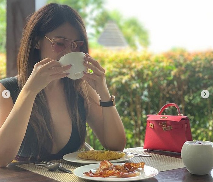 Mewah! 'Crazy Rich' PIK, Helena Lim Hobi Makan di Paris dan Bali Mewah! 'Crazy Rich' PIK, Helena Lim Hobi Makan di Paris dan Bali