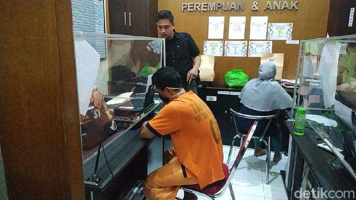 Kasus guru olahraga di Blitar mencabuli muridnya menjadi perhatian KPAI. Desakan hukuman diperberat ditujukan kepada tersangka,termasuk diberhentikan sebagai PNS.