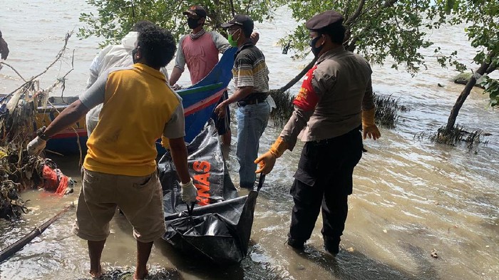 Penemuan jasad di pesisir Pantai Muara Kuntul, Muara Gembong, Kabupaten Bekasi (Dok. Istimewa)