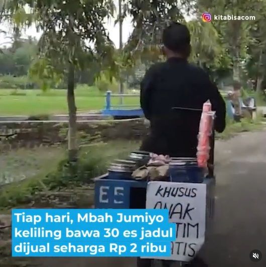 penjual es yang berikan gratis untuk anak yatim