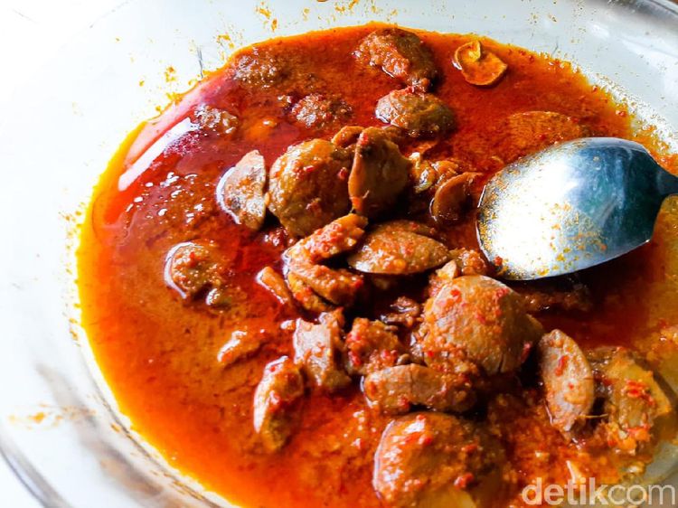 Nikmatnya Gulai Kikil dan Jengkol Balado di Warung Langganan Menteri