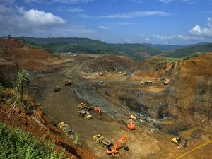 Antara Batu Giok dan Ruby: Gurita Bisnis Militer Myanmar