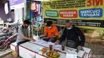 Warga Kampung Deret Petogogan Terima BST Tahap 2