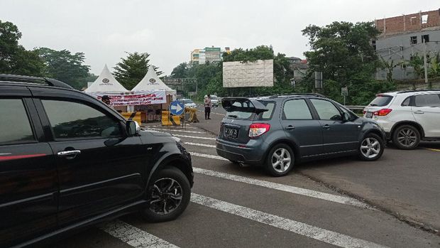 13 Kendaraan Diputar Balik Lantaran Langgar Ganjil Genap di Bogor