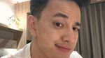 Momen Romantis Billy Davidson dan Istri Saat Menikmati Kopi