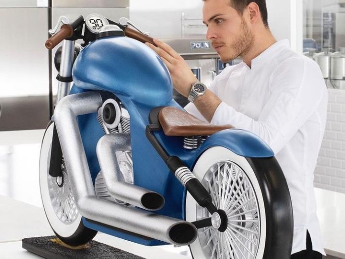 Bukan Kue, Chef Ini Bikin Motor dari Cokelat Persis Aslinya Bukan Kue, Chef Ini Bikin Motor dari Cokelat Persis Aslinya